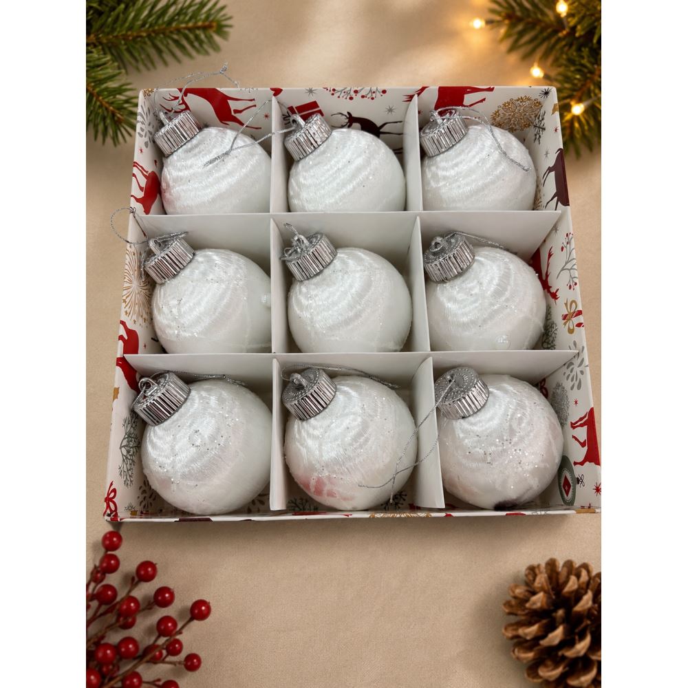 Yılbaşı Çam Ağacı Süsü Beyaz Kabartmalı Dekoratif Top Süs 9’lu Set 8 CM